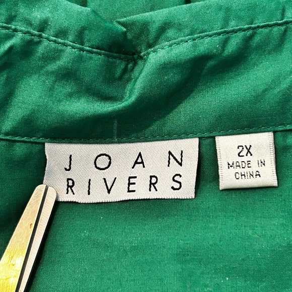 NEW PHOTOS! BOYFRIEND SHIRT, EVERGREEN, SIZE 2X, BUTTON FRONT, SCOOP POCKETS, - Picture 10 of 13